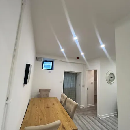 Ideal بيت ضيافة *