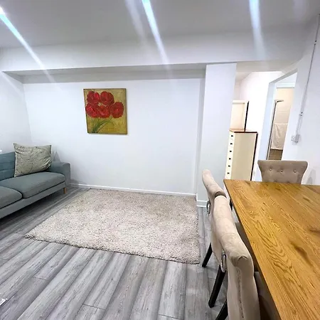 Ideal Carrick-on-Suir